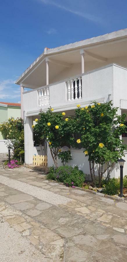 Apartments Mas-Rafaj Vir Exteriér fotografie